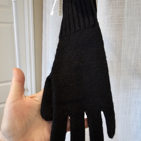 New lambswool black knit GLOVES - Picture 4 of 4